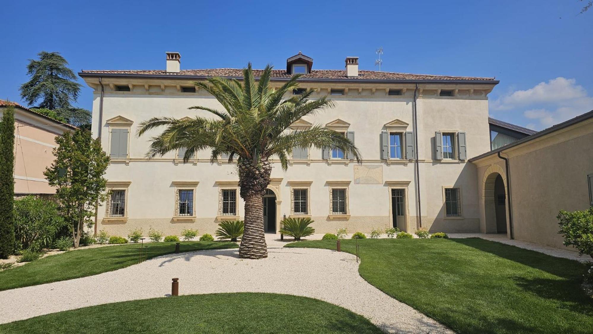 Villa Tosi - Luxury Apartments In Villa Veneta Tregnago Eksteriør bilde